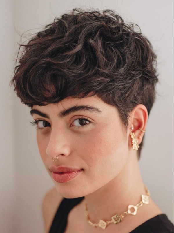 Kurze Lockige Perücken Remy Echthaar Braun Boycuts 6" Perücken
